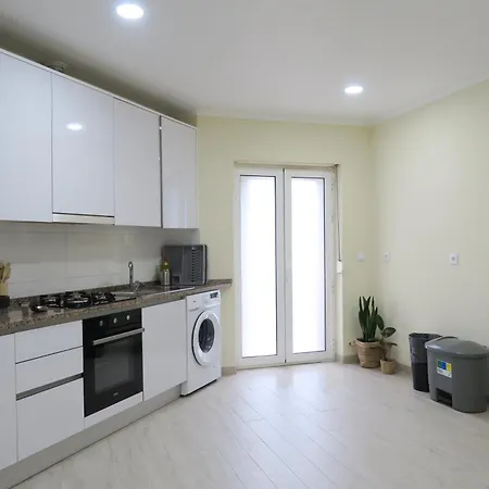 Key Hub - 1-5 Homestay Lisbon